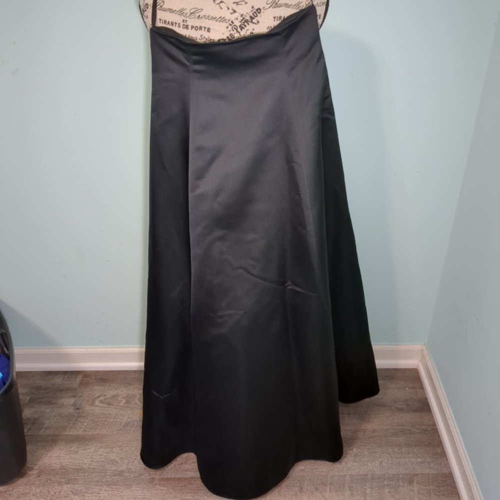 VIE BY VICTORIA ROYAL Long Black Formal A-Line Skirt goth witchy 4 Prom